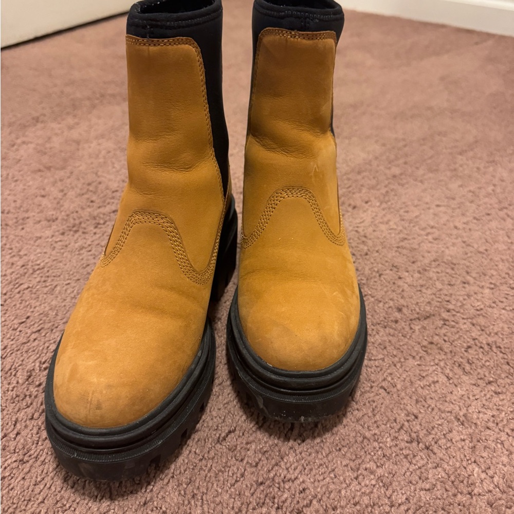 Timberland Women’s Everleigh Chelsea Boot